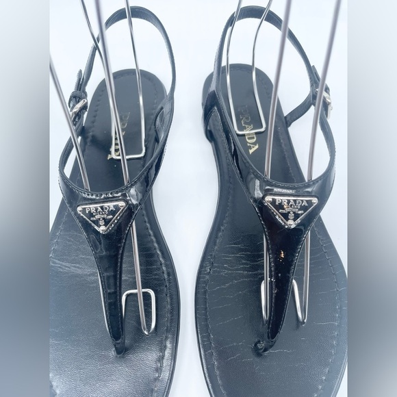 Prada Black Patent leather triangle logo embellished T strap thong sandals EU 41 - Picture 7 of 11